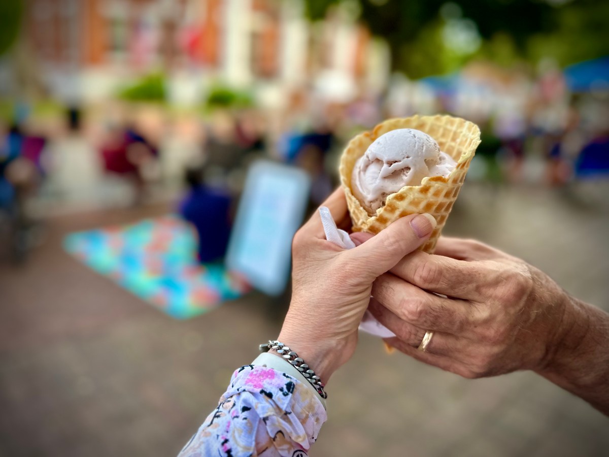 The Scoop on Summer&nbsp;Romance!